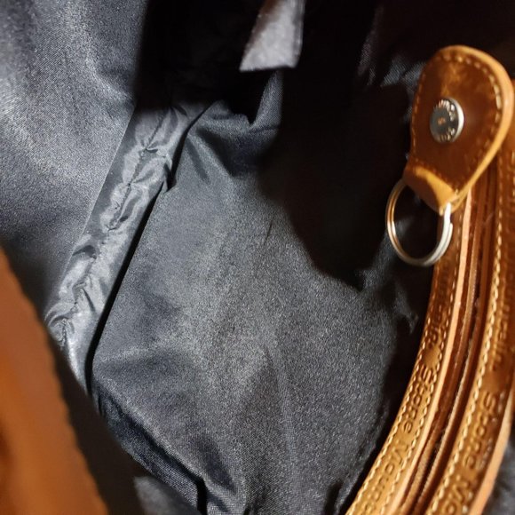 Stone Mountain 100% leather shoulder bag Purse With Attached Key Chain - Picture 12 of 13